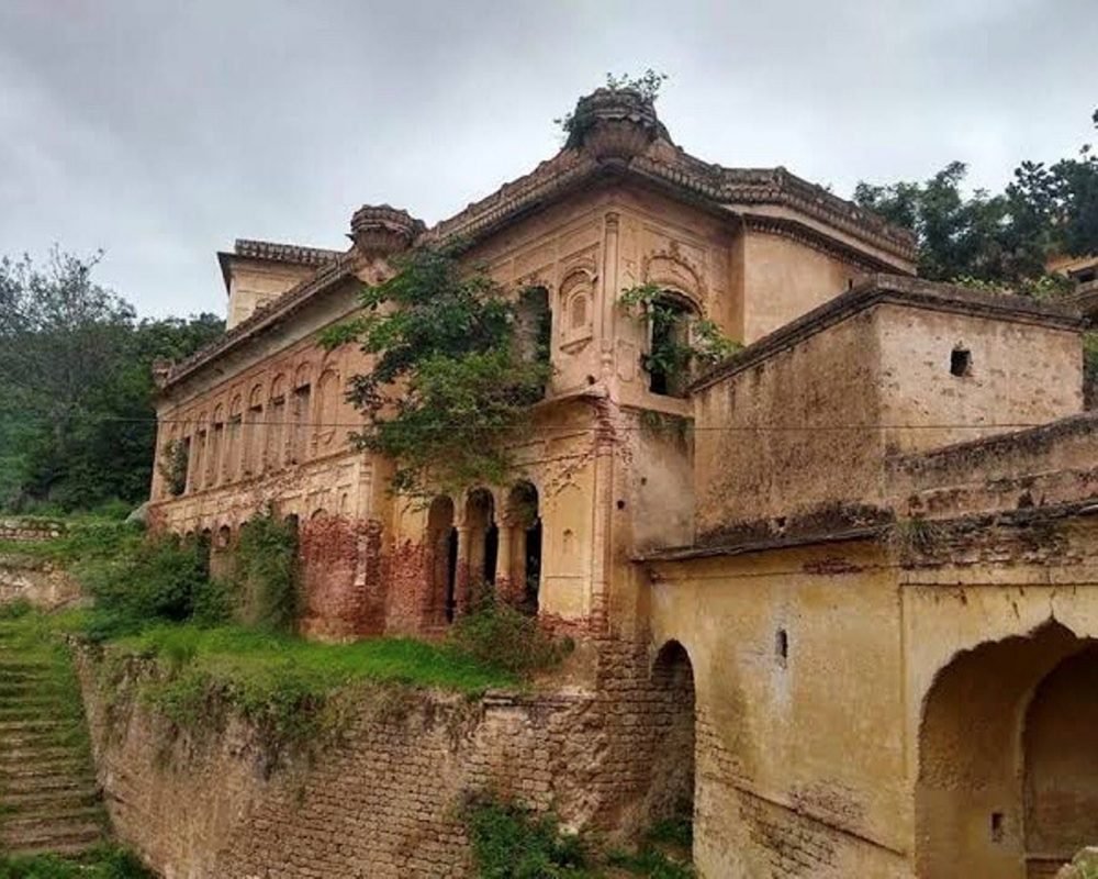 Fort Arki, Kangra paintings , Shimla, Places to visit