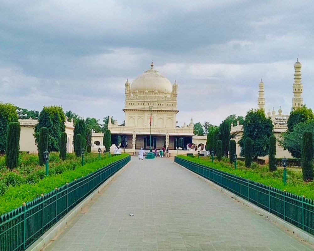 Gumbaz Tombs of Tipu Sultan and Hyder Ali, Mysore, Karnataka, Places to Visit in Mysore (26)