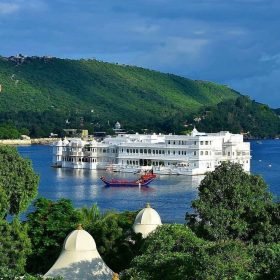 Jagmandir or Lake garden udaipur