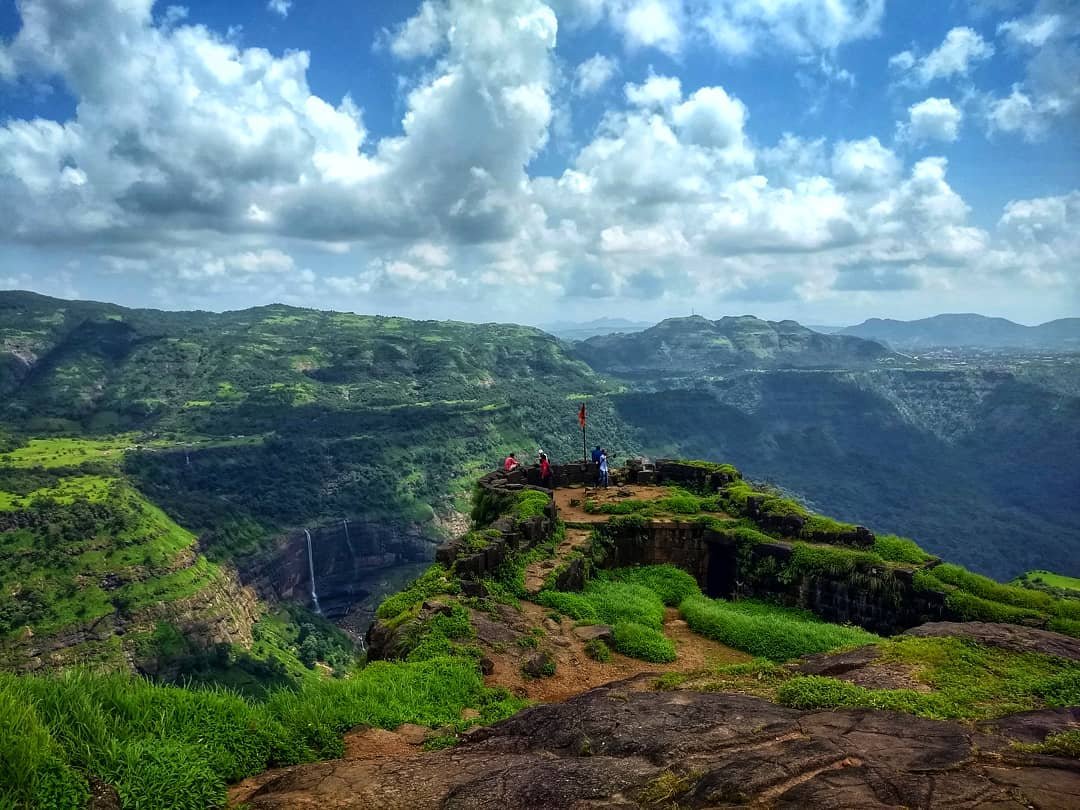 places to visit near pune in 3 days