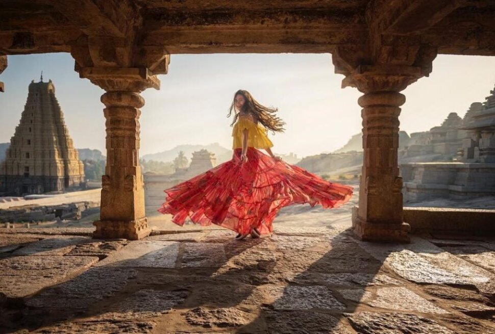 Enjoying In Beautiful Hampi Trip | Hikerwolf