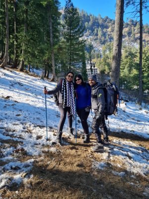 Friends Trekking To Kedarkantha Peak -Kedarkantha trek