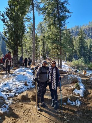 Friends Enjoying Kedarkantha Trekking | Hikerwolf
