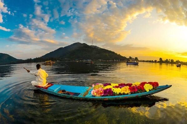 places to visit in srinagar in evening