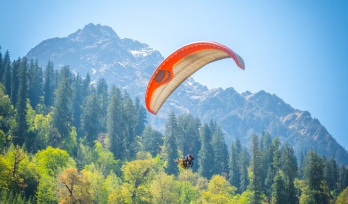 Paragliding in Manali