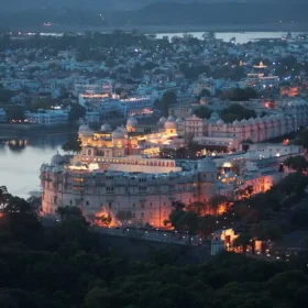 Evening_view,_City_Palace,_Udaipur
